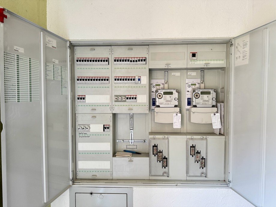 Elektrokasten Doppelhaush�lfte Ramin