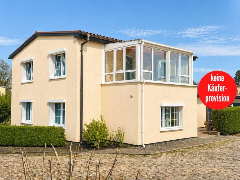 Hausansicht Friedland Haus HORN IMMOBILIEN ++ Einfamilienhaus mit Einliegerwohnung und Seeblick in Friedland