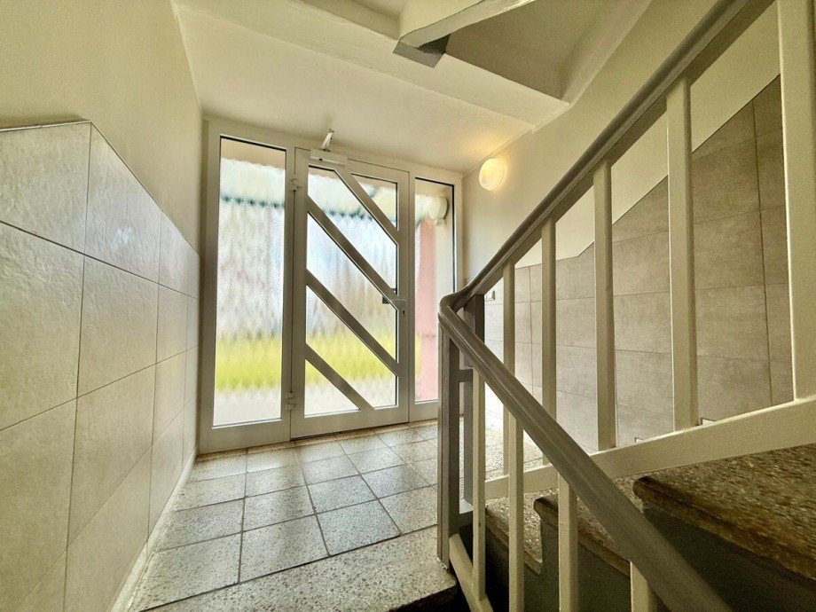 Hauseingang Hofseite Erdgeschosswohnung Neubrandenburg