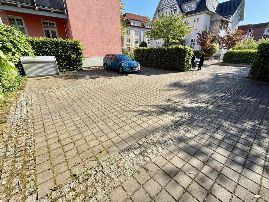 2 Parkpl�tze Erdgeschosswohnung Neubrandenburg
