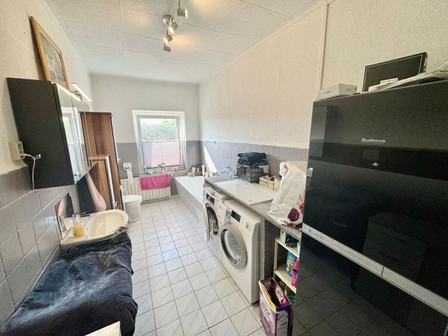 2. Bad Erdgeschoss mit Wanne Einfamilienhaus Kublank