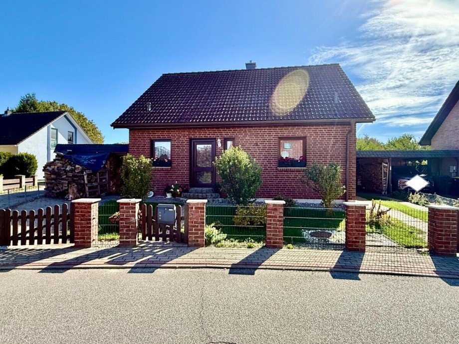 Stra�enansicht Einfamilienhaus Ihlenfeld