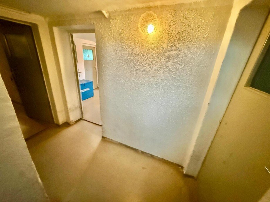 Flur Keller Etagenwohnung Neubrandenburg