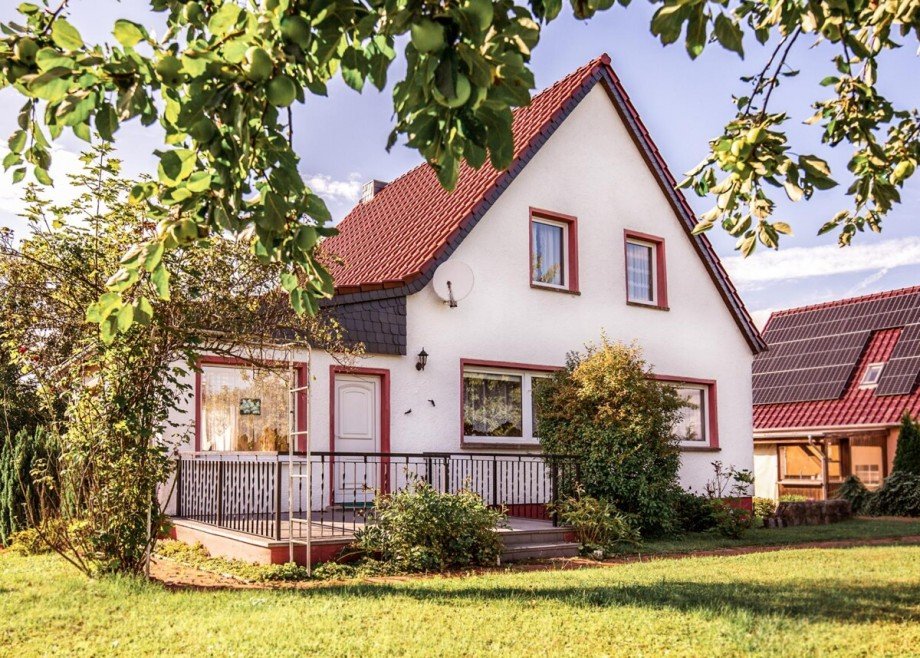 R�ckseite mit Terrasse Einfamilienhaus Burg Stargard