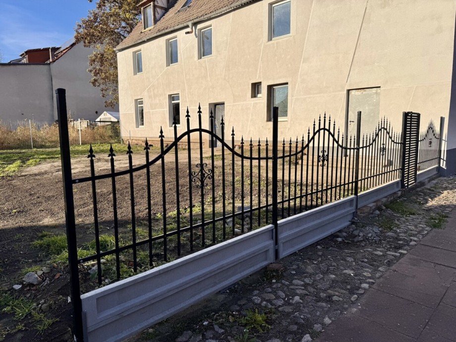 Eingez�unt Haus Gartz (Oder)