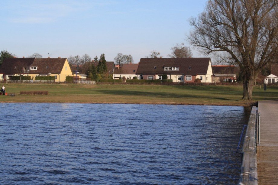 nur wenige Meter zum Wasser Mehrfamilienhaus Rechlin