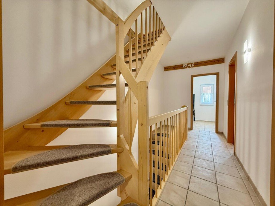Treppenaufgang zum Spitzboden Reihenmittelhaus Wesenberg