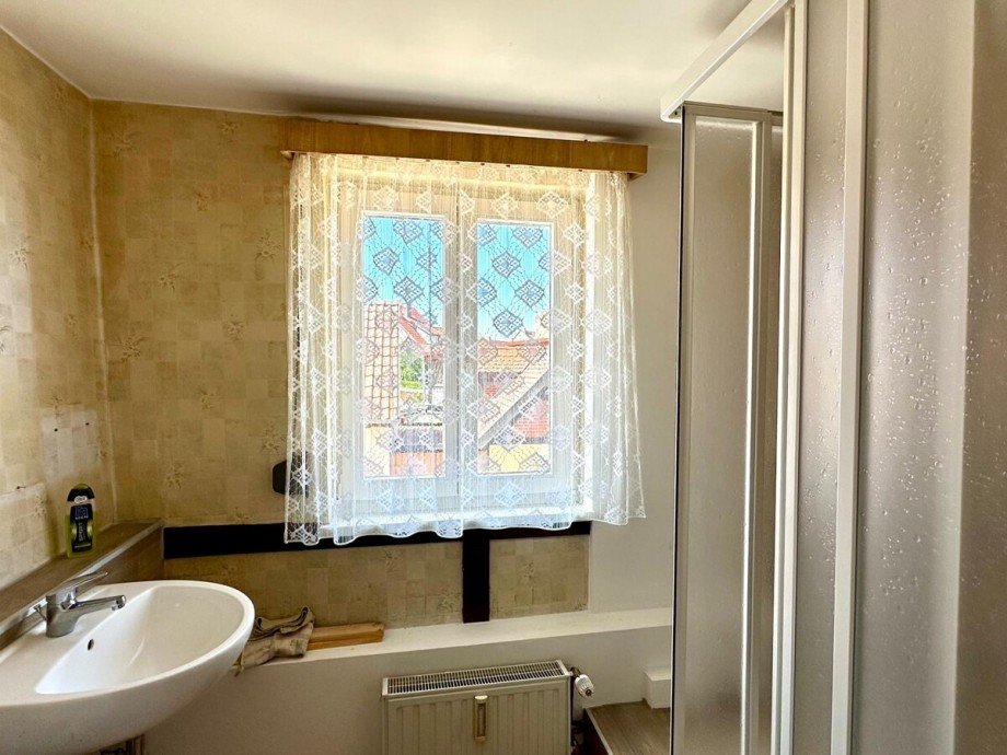 Badezimmer Obergeschoss Zweifamilienhaus Burg Stargard