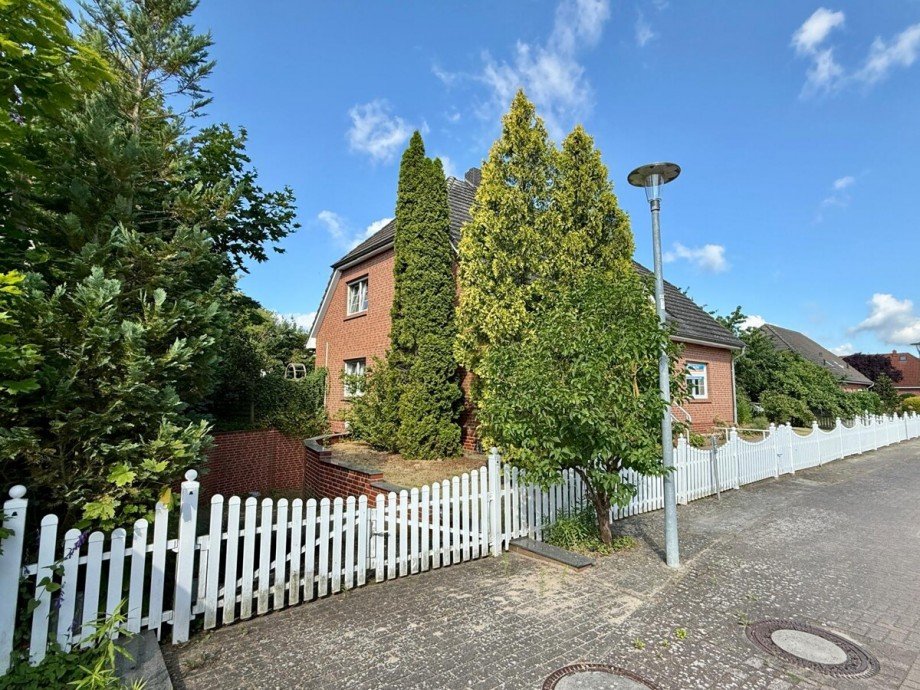 Zufahrt Garage Einfamilienhaus Neuendorf