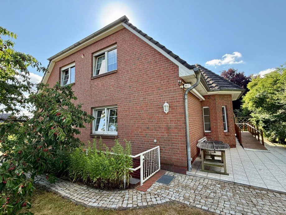 Giebelseite Einfamilienhaus Neuendorf
