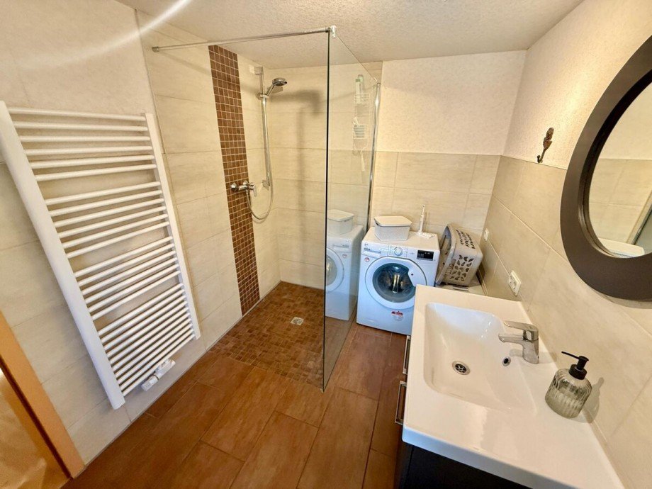 mit Dusche Doppelhaush�lfte Bassow