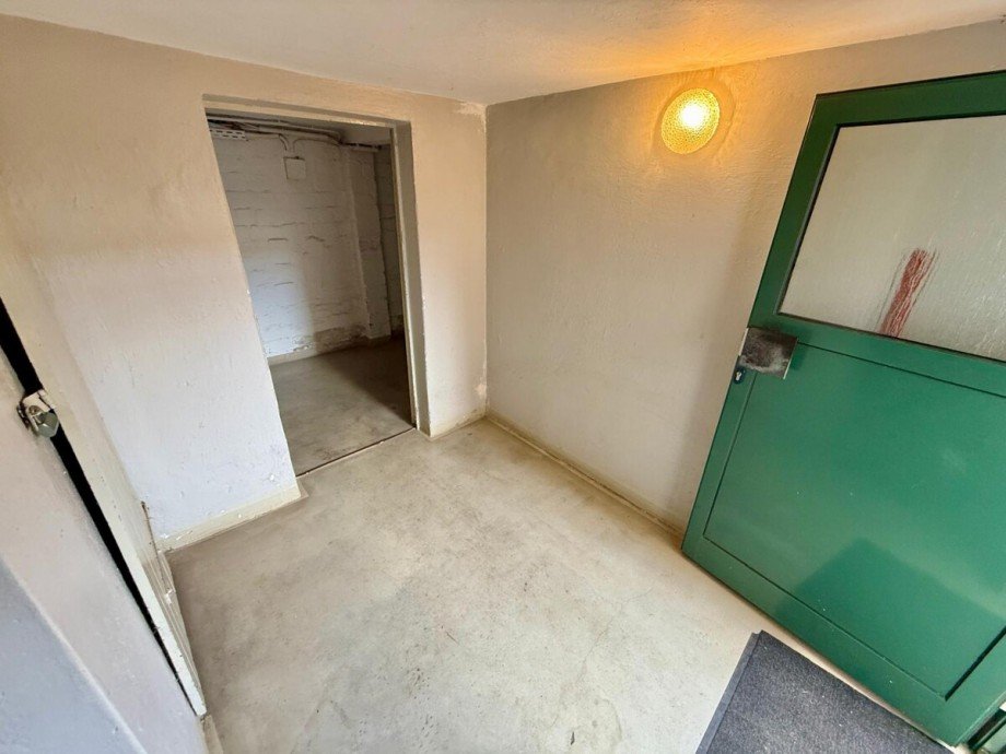 Flur Keller Etagenwohnung Neubrandenburg