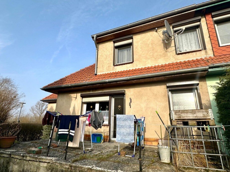 Terrasse Doppelhaush�lfte Burg Stargard