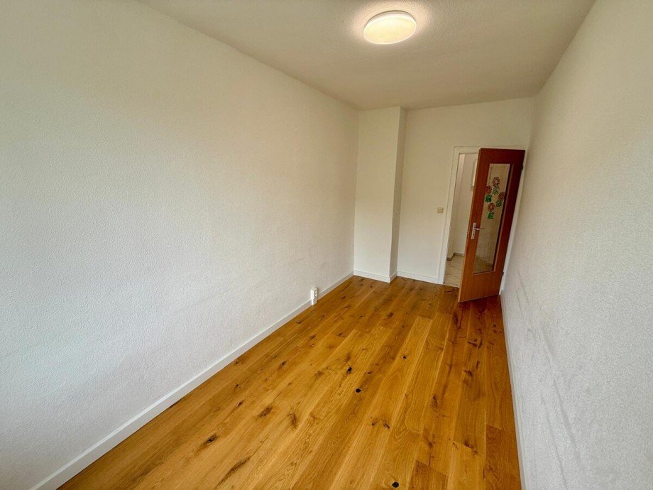 Zimmer 2 Etagenwohnung Neubrandenburg