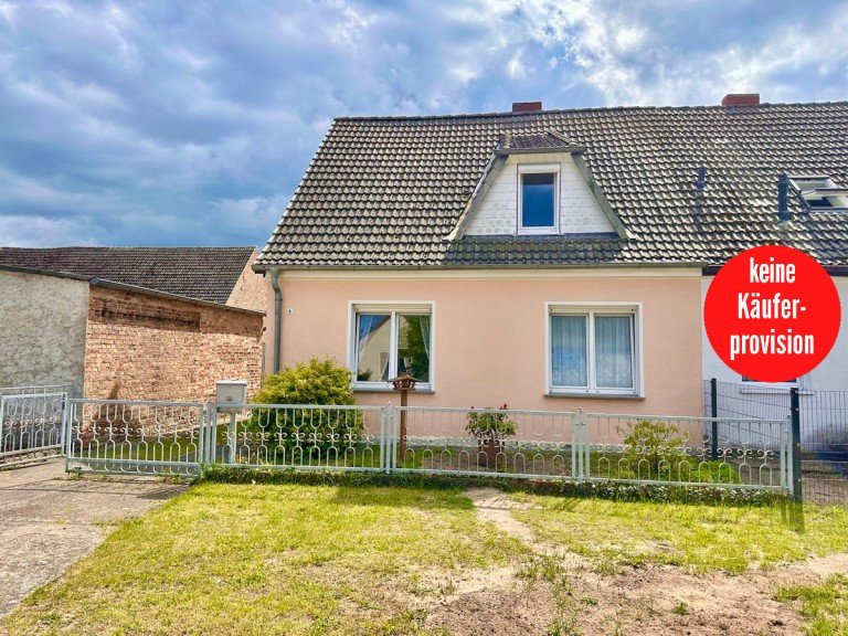 Doppelhaush�lfte in Viereck Viereck Doppelhaush�lfte HORN IMMOBILIEN ++ VERKAUFT ++ Viereck bei Pasewalk Haus mit gro�em Grundst�ck