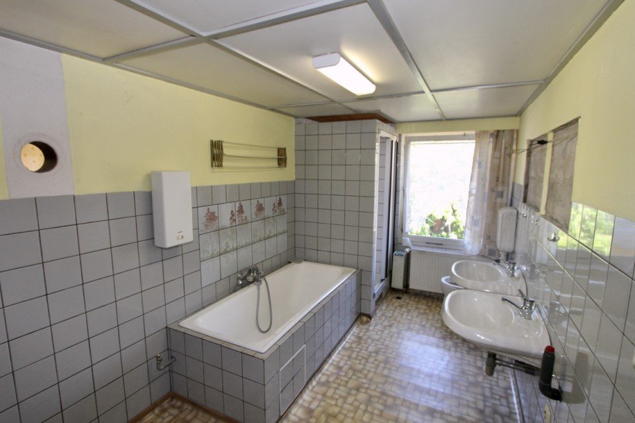 Bad im Dachgeschoss Reihenhaus Jatznick/ Blumenhagen