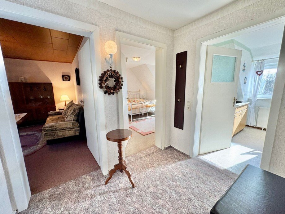 Flur 2. Wohnung Dachgeschoss Reihenmittelhaus Neustrelitz