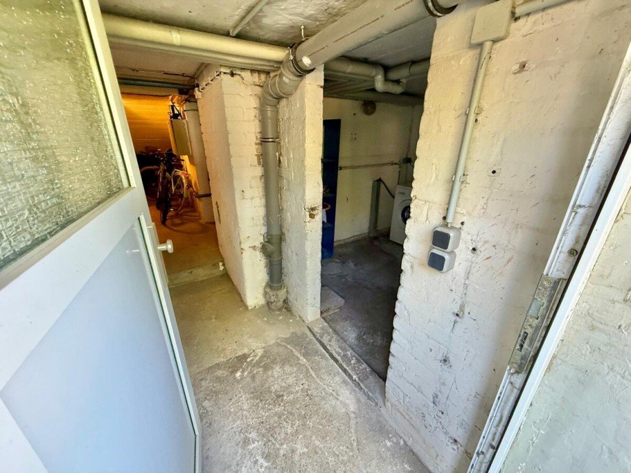 Flur Keller Etagenwohnung Neubrandenburg