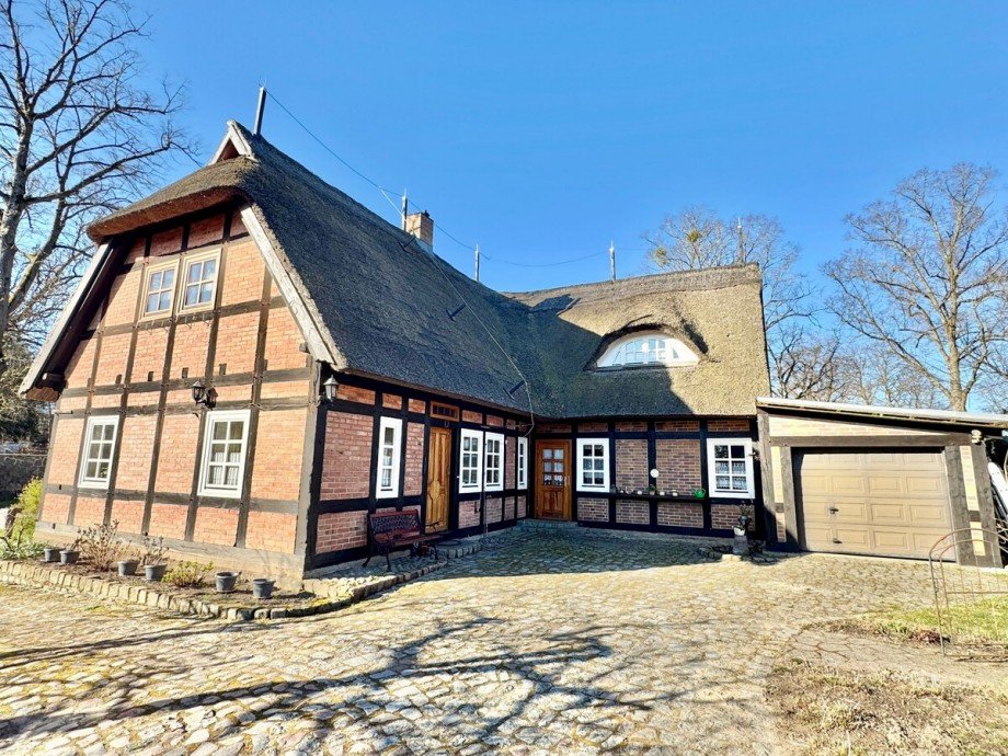 Hausansicht von hinten Einfamilienhaus Alt Rehse