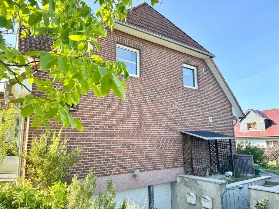 Haus Seitenansicht Haus Neubrandenburg