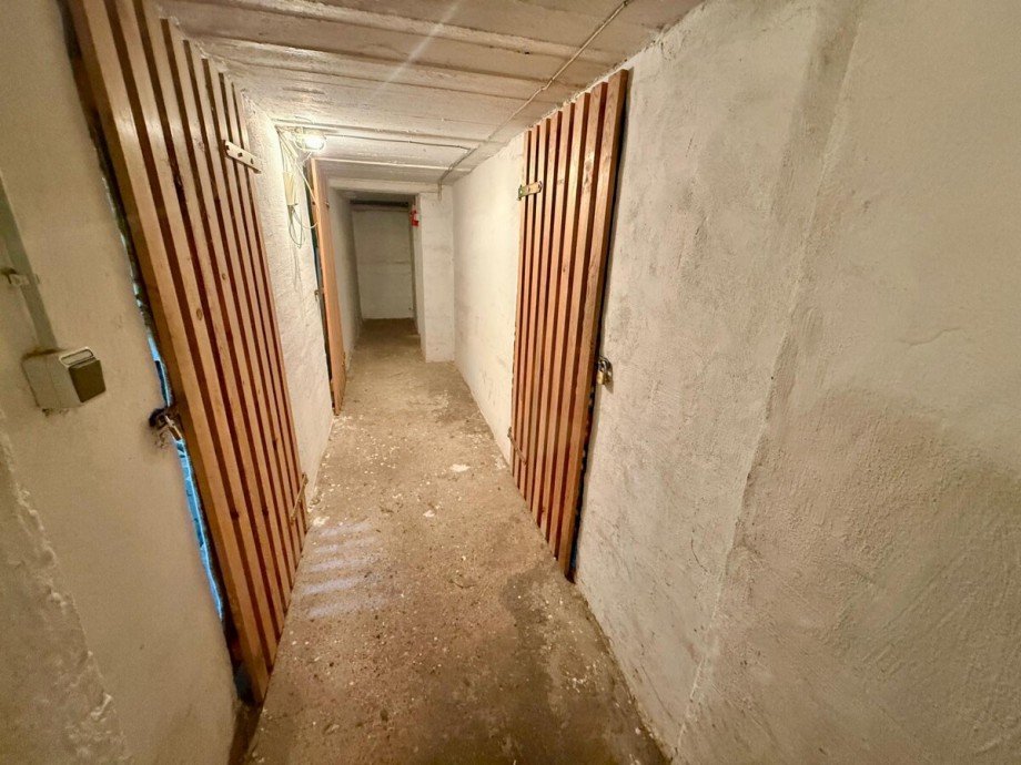 Flur Keller Mehrfamilienhaus Neustrelitz