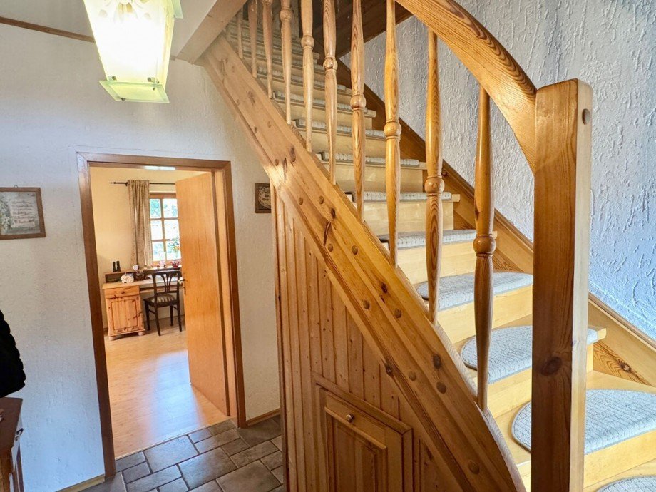 Flur Erdgeschoss und Treppe Einfamilienhaus Alt Rehse