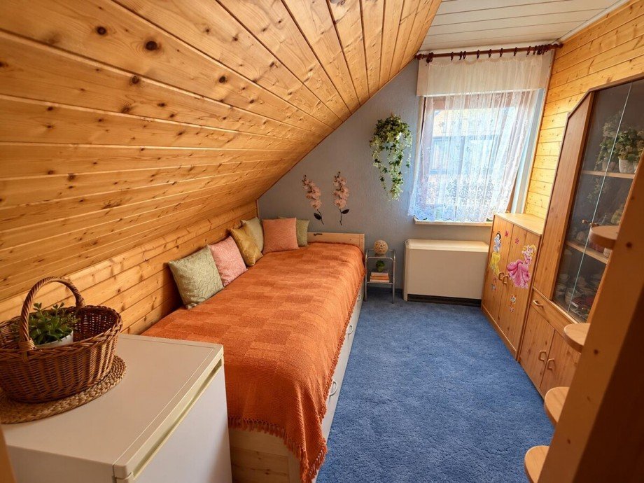 Zimmer 2 DG Einfamilienhaus Ihlenfeld