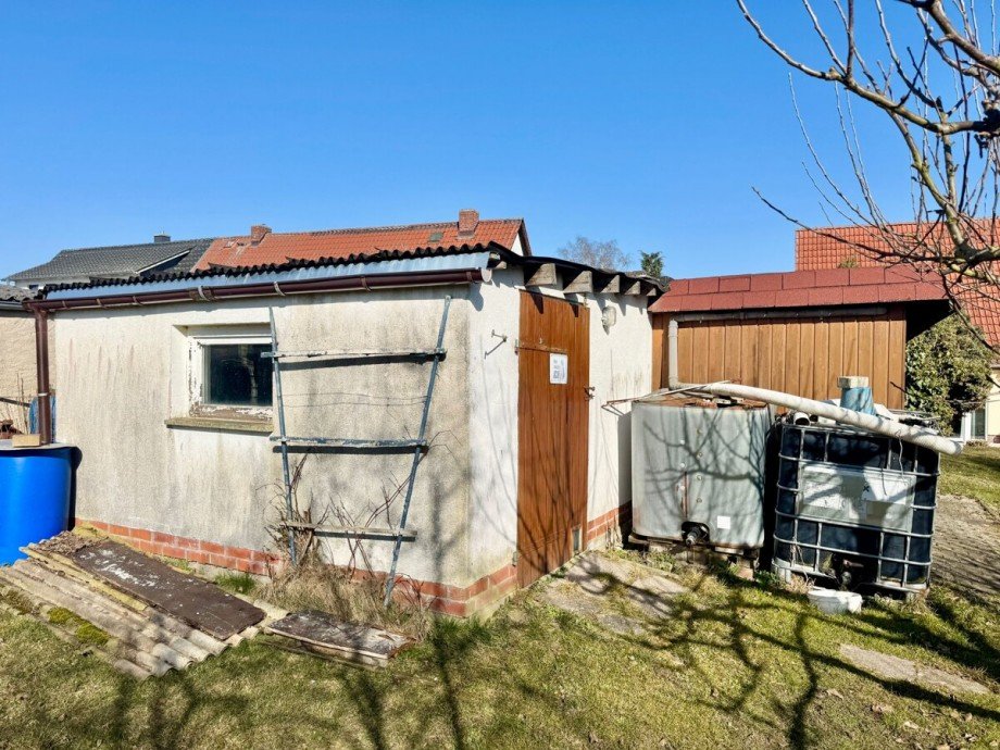 Nebengeb�ude Doppelhaush�lfte Blankenhof / Chemnitz