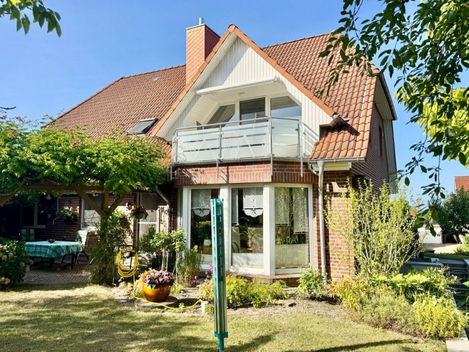 Hausansicht vom Garten Haus Neubrandenburg