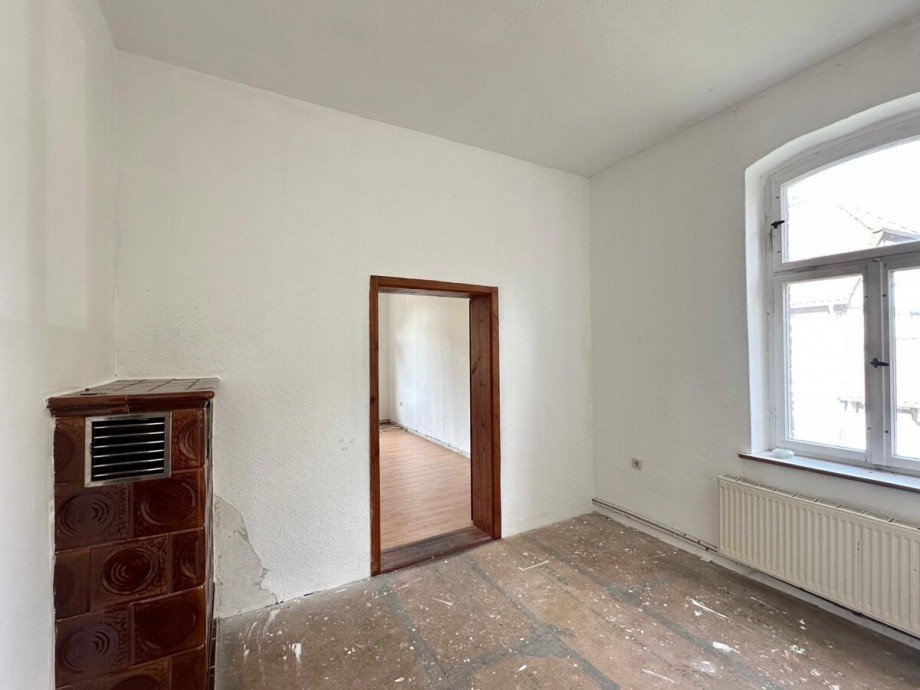 Durchgangszimmer Mehrfamilienhaus Eggesin