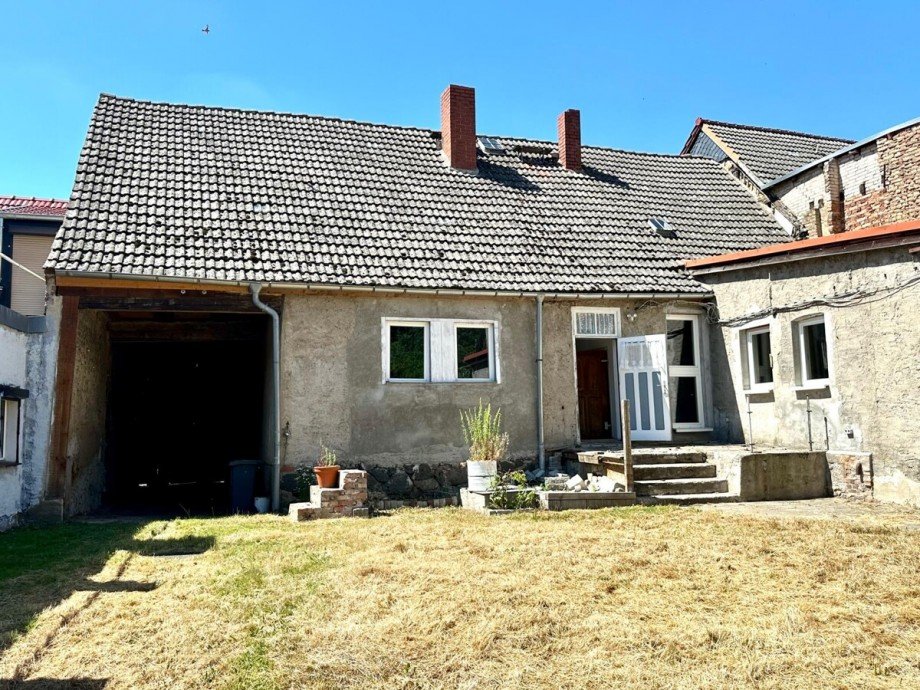 Hausansicht Hofseite Einfamilienhaus Strasburg