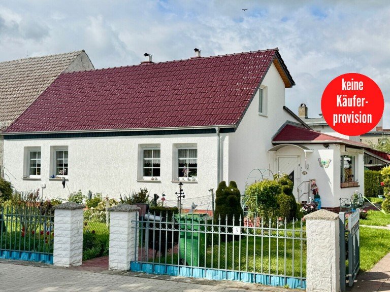 Hausansicht Strasburg Einfamilienhaus HORN IMMOBILIEN ++ gem�tliches Haus in Strasburg (Uckermark) zu verkaufen
