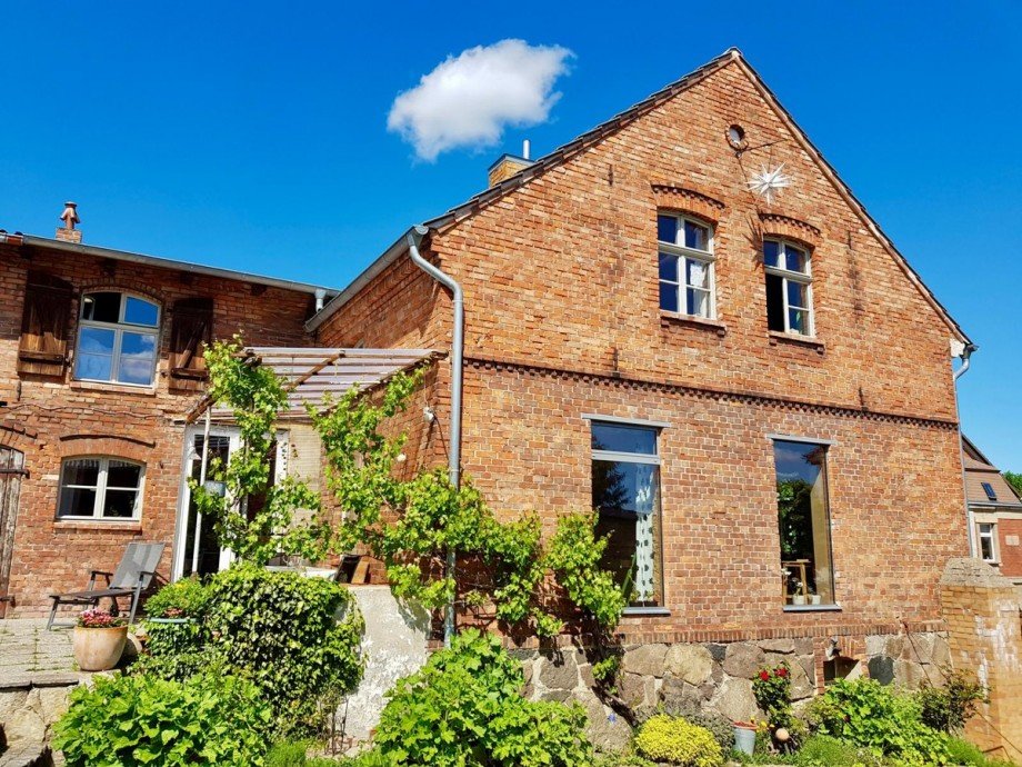 Giebelseite Einfamilienhaus Altentreptow