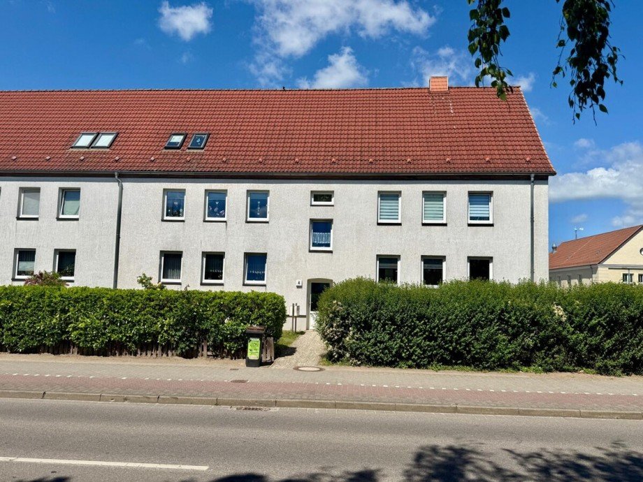 Geb�udeansicht Etagenwohnung Neubrandenburg