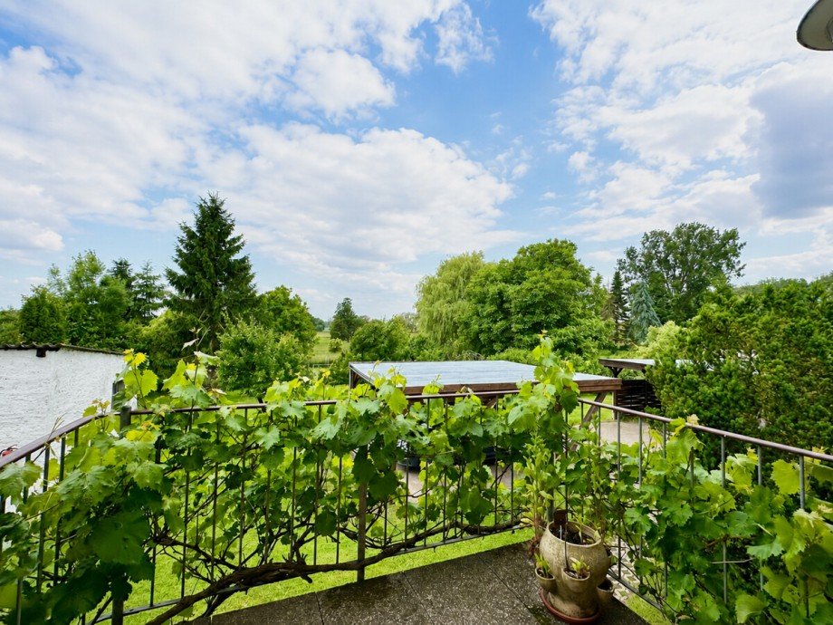 Balkon Zweifamilienhaus Klein Helle