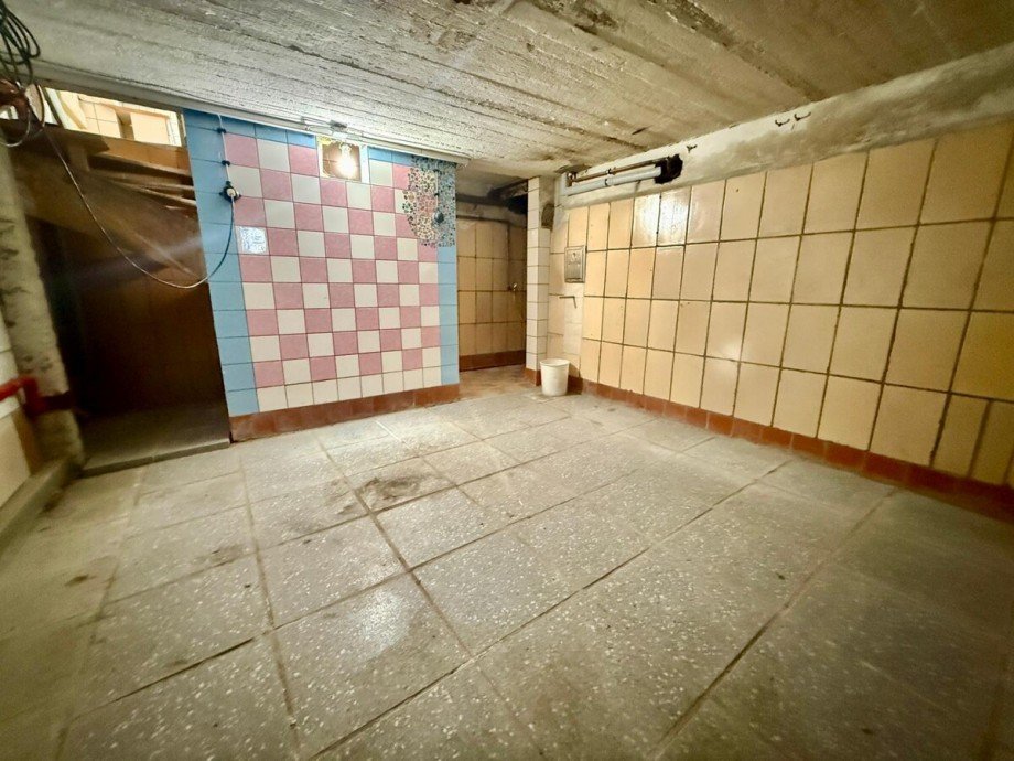 Keller Doppelhaush�lfte Neubrandenburg