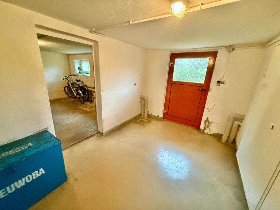 Fahrradraumn und Ausgang Innenhof Etagenwohnung Neubrandenburg