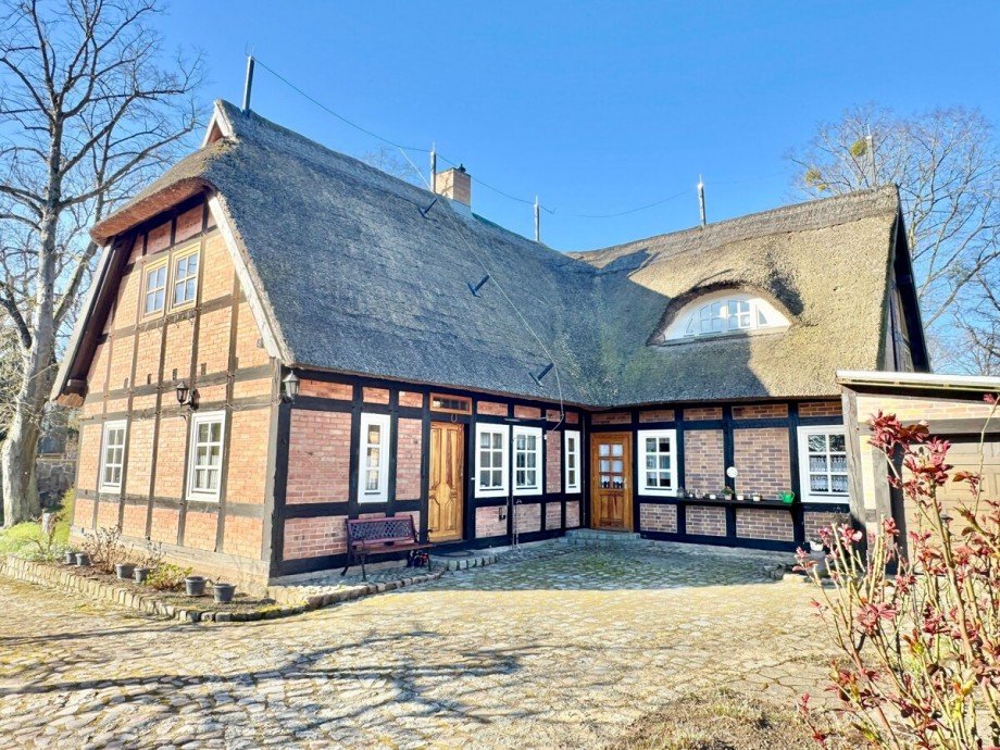 Hausansicht von hinten Einfamilienhaus Alt Rehse