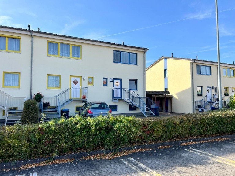 Reihenendhaus Neubrandenburg Reihenendhaus HORN IMMOBILIEN ++VERKAUFT! Neubrandenburg Brodaer H�he, renoviertes Reihenendhaus mit Keller und Carport