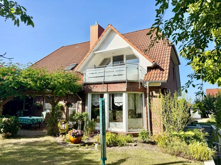 Hausansicht vom Garten Haus Neubrandenburg
