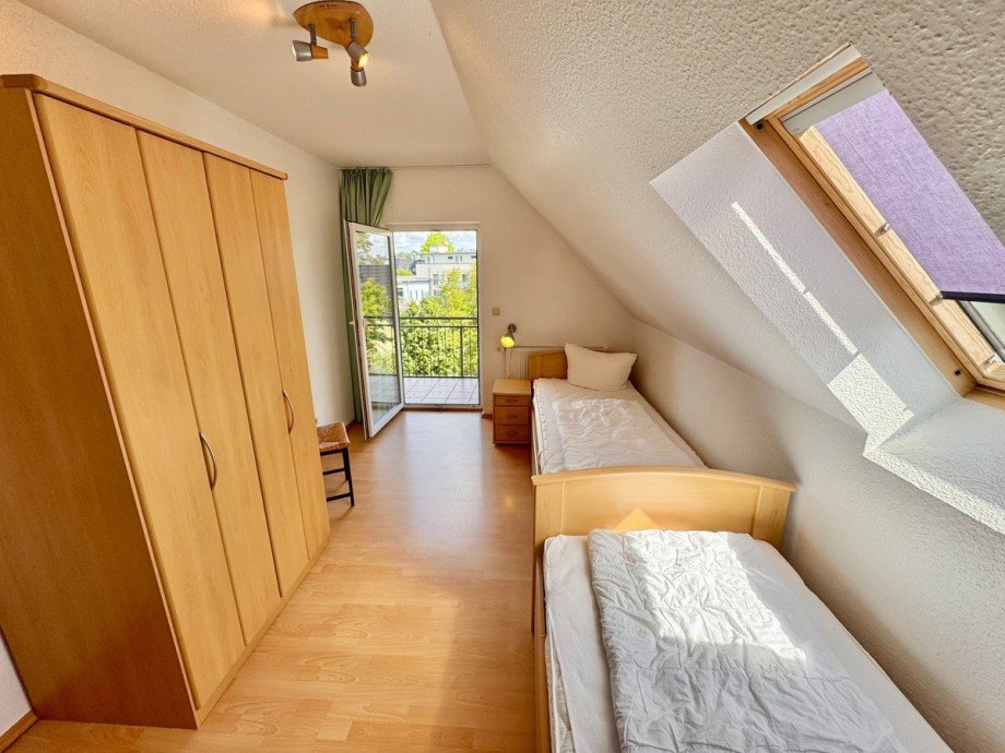 Schlafzimmer Dachgeschoss Ferienhaus R�bel/M�ritz
