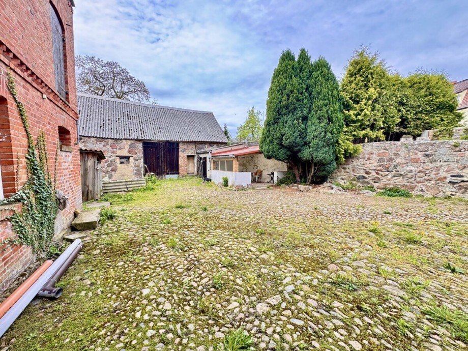 Hof Einfamilienhaus Br�ssow