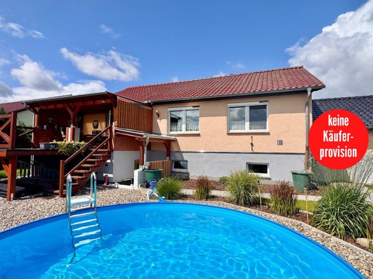 Haus mit Pool Altentreptow Einfamilienhaus HORN IMMOBILIEN ++ VERKAUFT! Altentreptow, Haus mit Garage, Doppelcarport, Pool und Einbauk�che