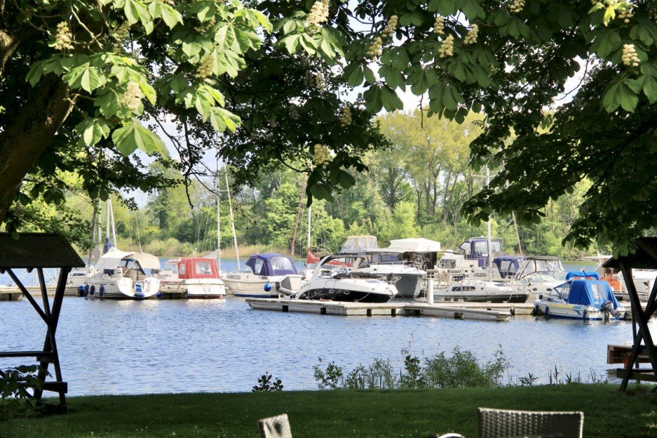 kleiner Jachthafen Ferienhaus R�bel/M�ritz