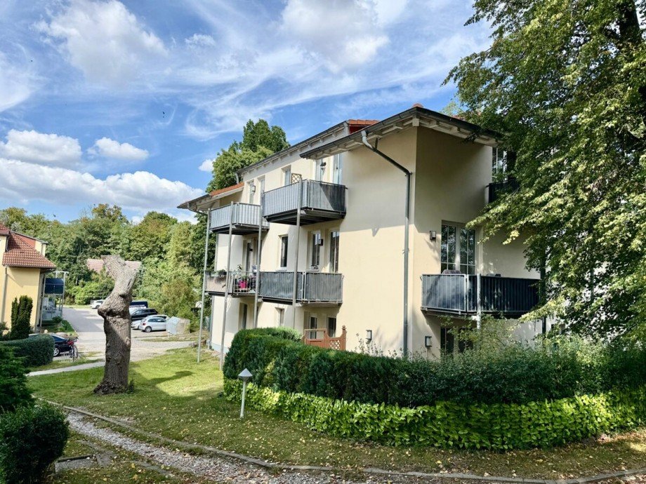 Seitenansicht Etagenwohnung Neubrandenburg