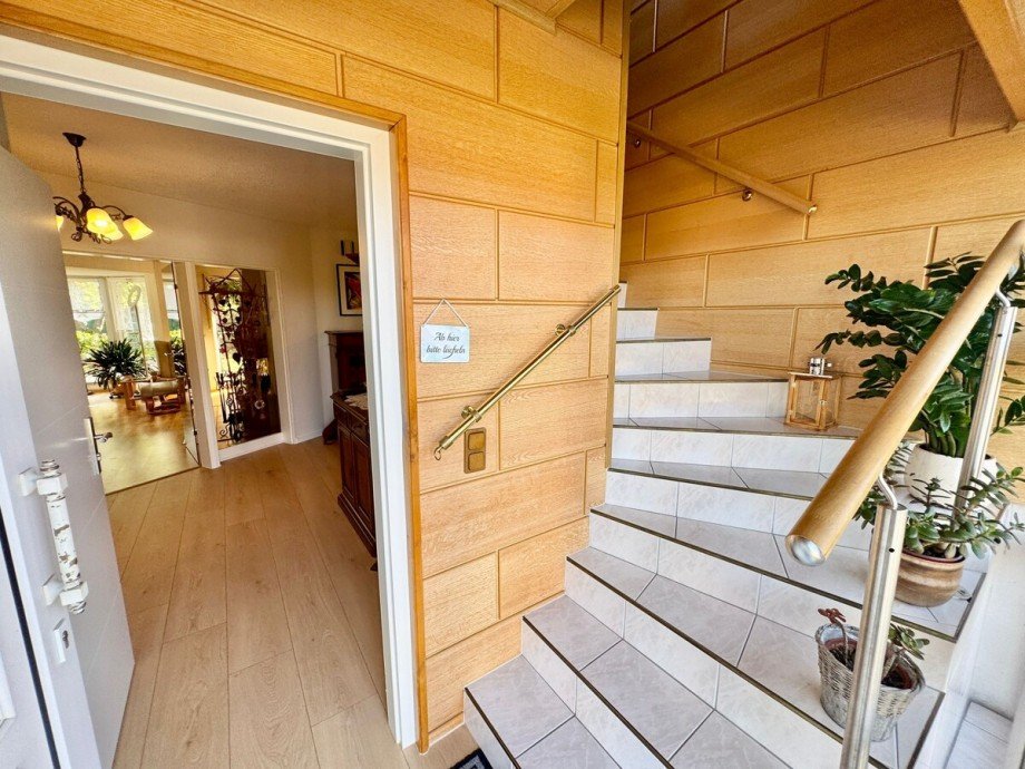 getrennter Zugang Haus Neubrandenburg