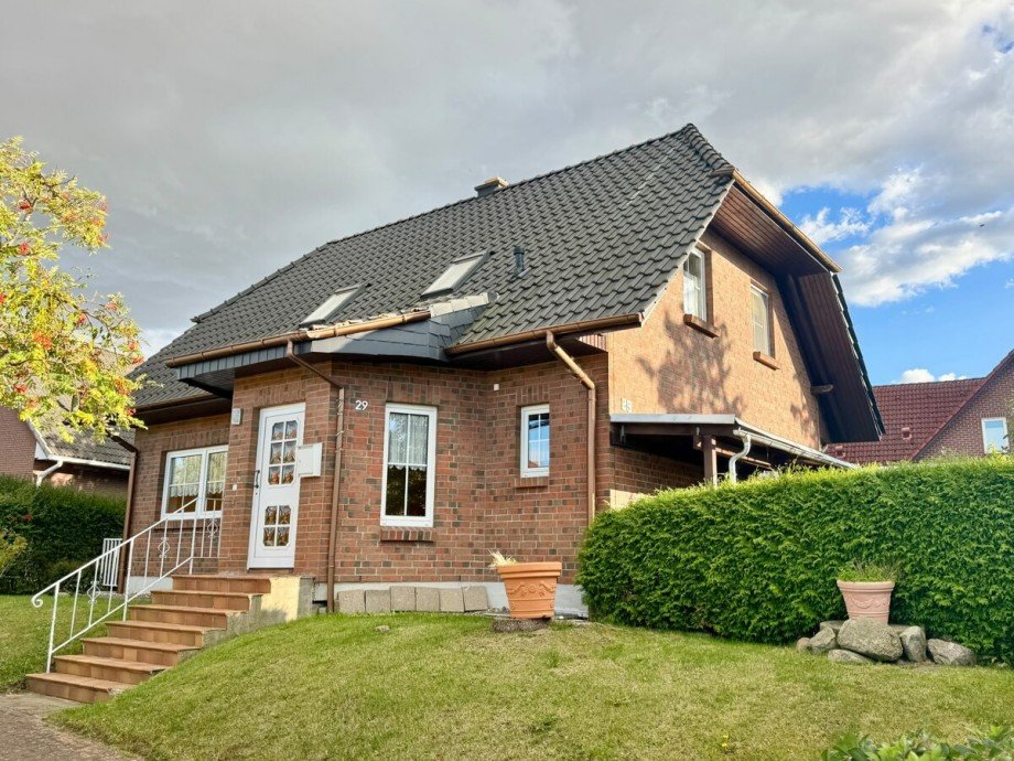 Hausansicht Einfamilienhaus Gro� Nemerow