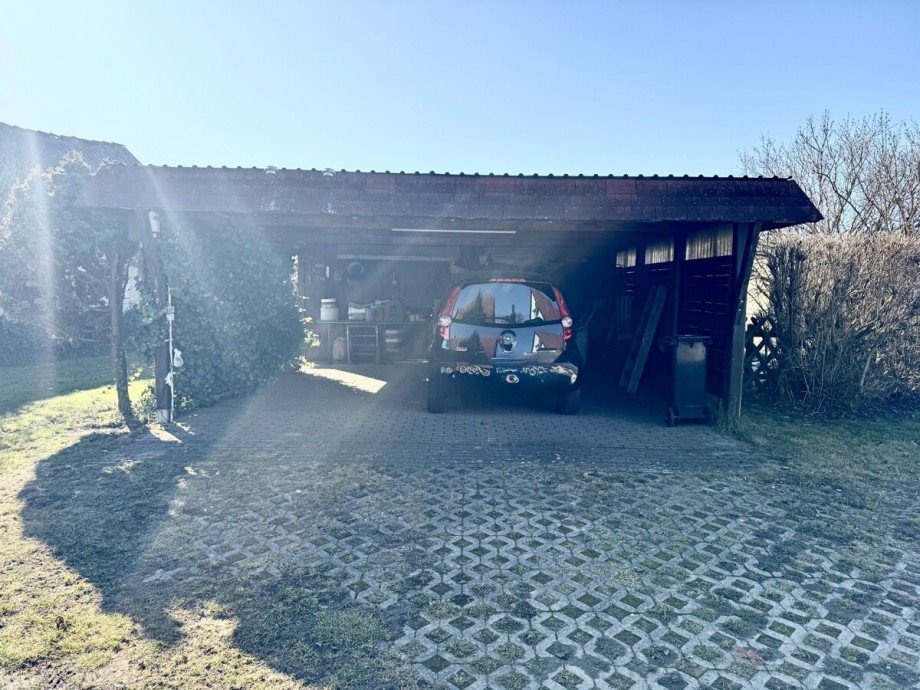 Doppelcarport Doppelhaush�lfte Blankenhof / Chemnitz