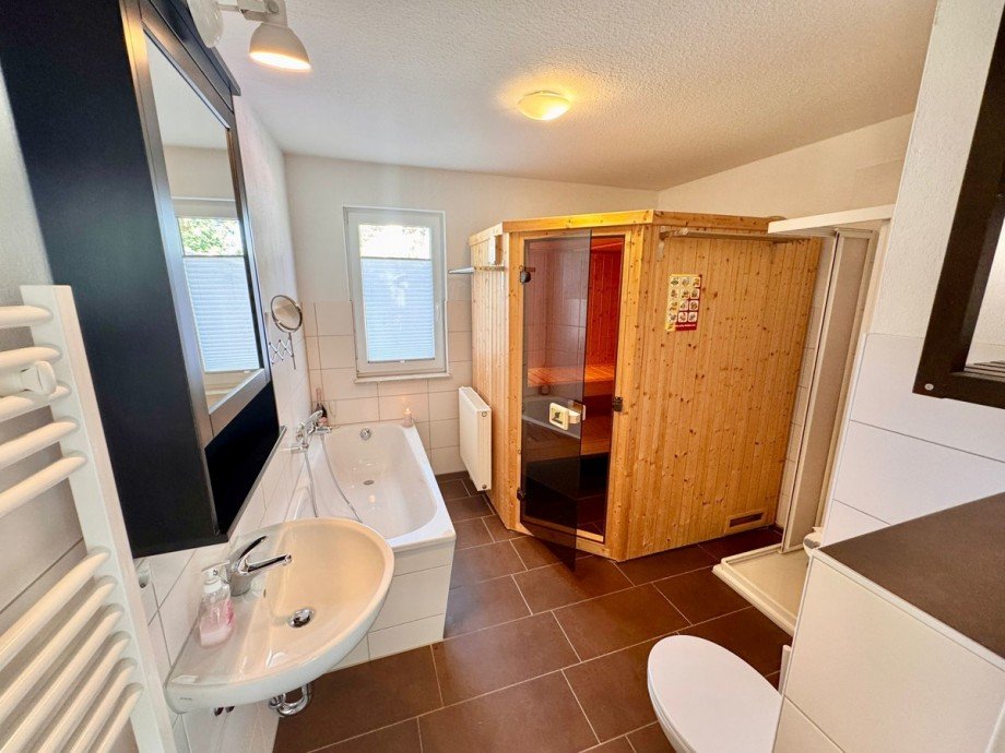 Bad mit Sauna Erdgeschosswohnung Ferienhaus R�bel/M�ritz