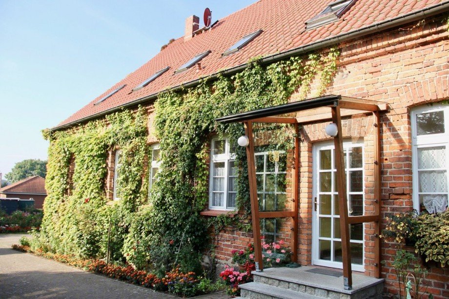 Hauseingang Zweifamilienhaus C�lpin